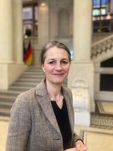 Ministerin Staudte im Gebäude des Bundesrates in Berlin