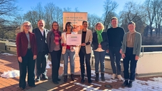 v.l.n.r: Birgit Kallmeyer (Kultusministerium), Helgo Mayrberger (Reg. Landesämter f. Schule u. Bildung), Antje Jonas und Diana Reif (VeSch), Ministerin Miriam Staudte, Julia Verlinden (MdB), Pascal Mennen (MdL), Sarah Wittkamp (Landwirtschaftsministeriu